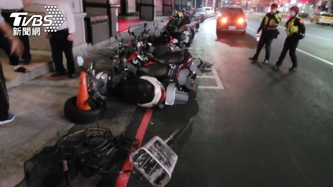員警到場處理時駕駛已經逃逸。