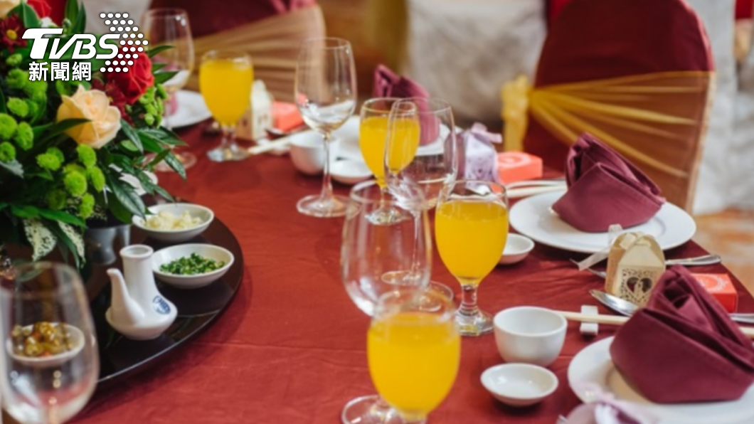 多數網友都表示會打包剩菜。(示意圖/shutterstock達志影像)
