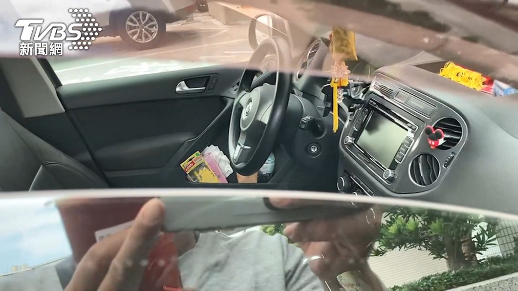 新竹男要求汽車駕駛開車窗，隨後他將尿潑進車內。（示意圖／TVBS資料畫面）
