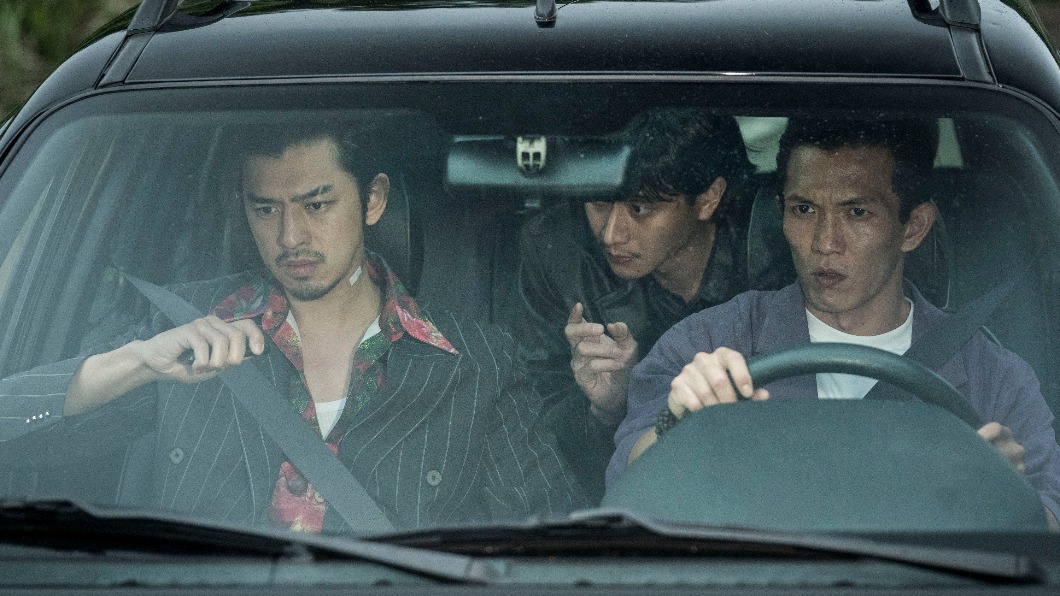 陳柏霖、劉冠廷、黃尚禾演出重義氣又常掉漆的警察幫。(圖/良人行影業提供)
