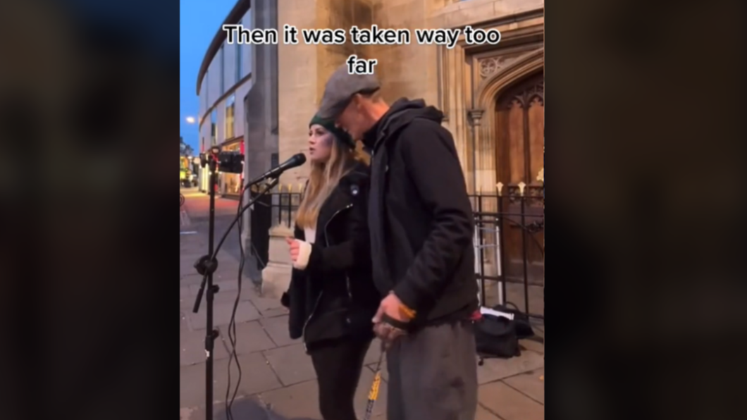 英正妹街頭表演頻遭性騷 用一招讓目擊者遍布全球
