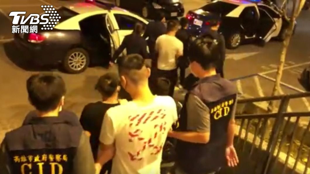 女騎士遭4人當街爆打 惡煞停手理由超失禮
