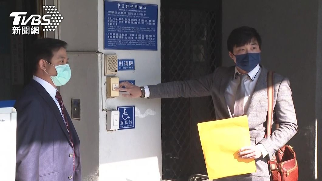 遭爆出訪公然尿尿 顏寬恒競總發言人地檢按鈴控告