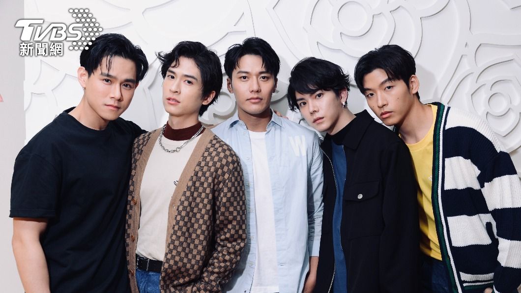 5位大男孩私下感情超好。（圖／TVBS）