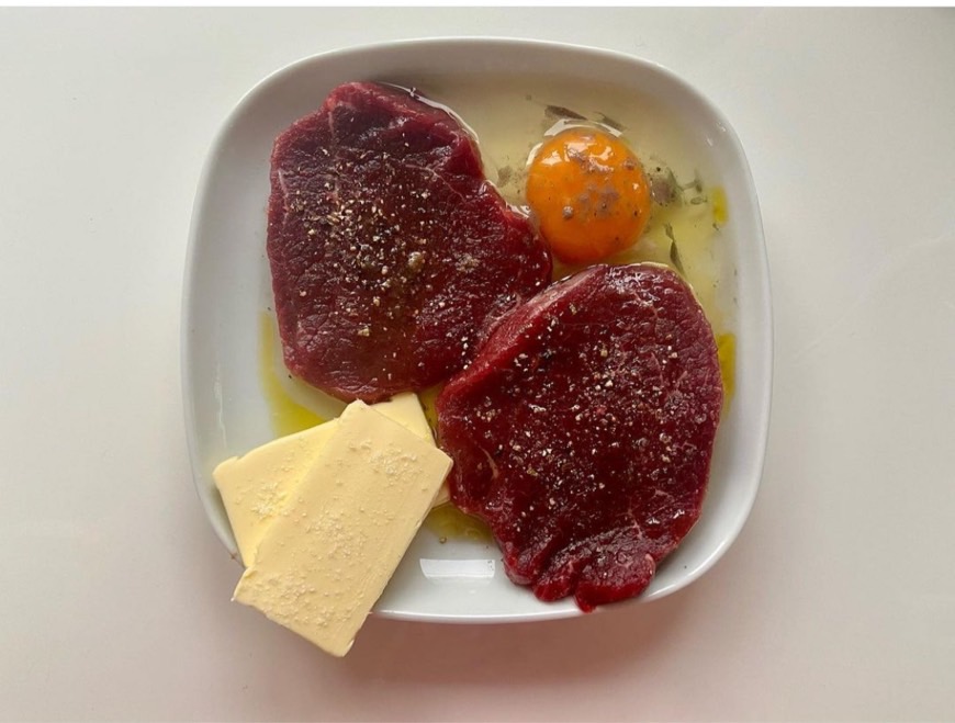 基斯喜愛吃未經調味的生肉。(圖/翻攝自keto.insulinresistance IG)