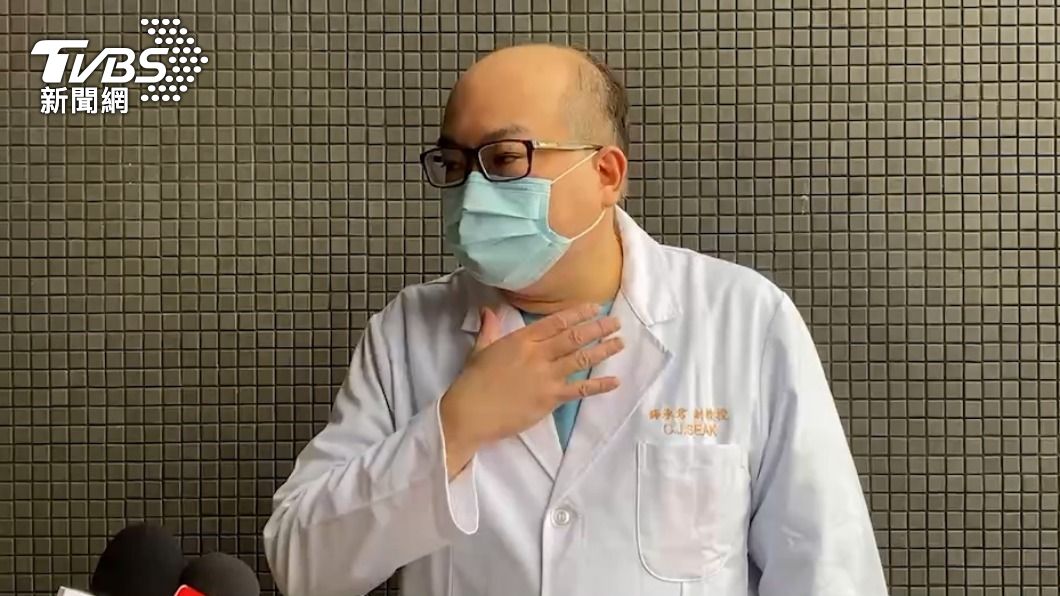 醫師表示患者呼吸道遭重壓。(圖/TVBS)