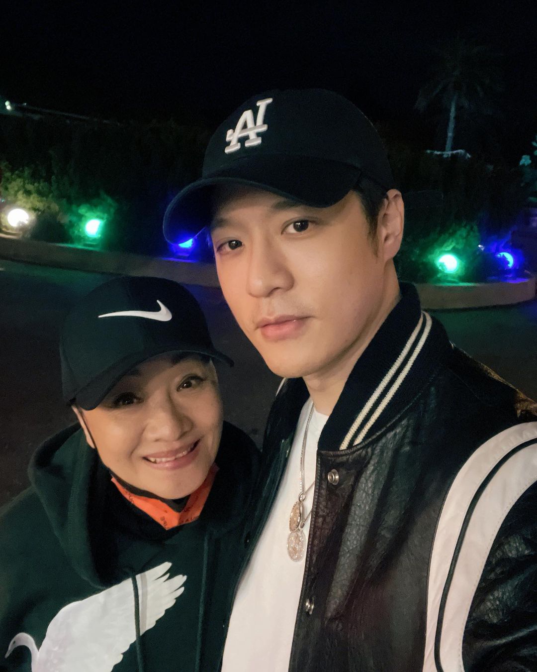 比莉與兒子周湯豪感情融洽。(圖/翻攝自比莉Instagram)
