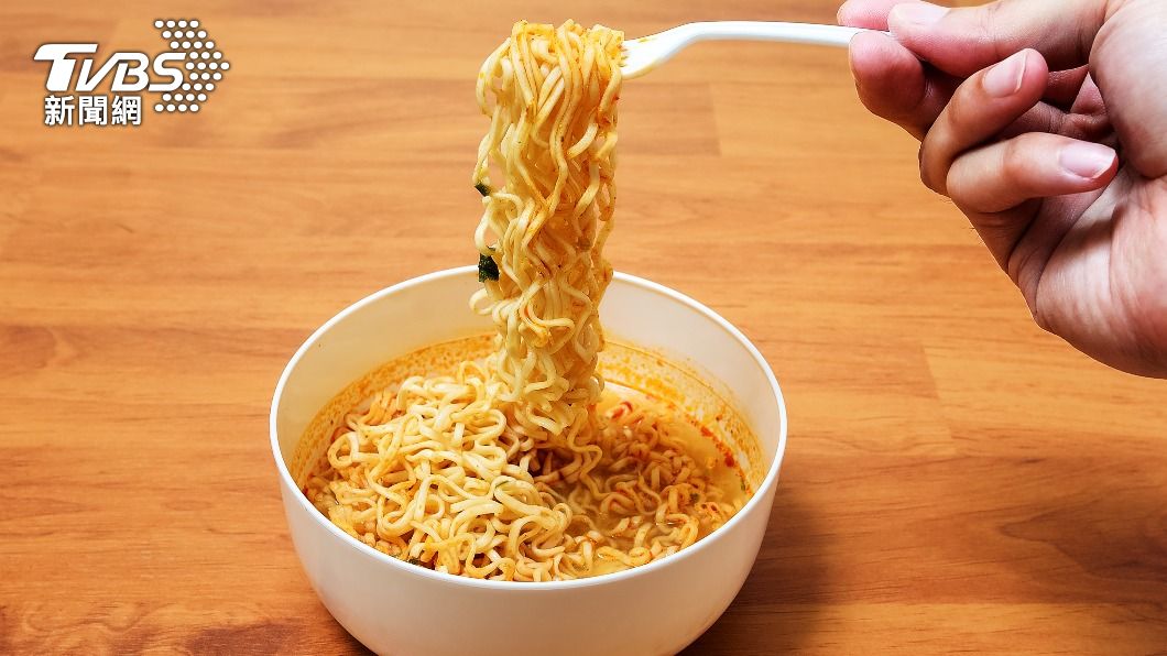 醬料與泡麵等加工食品要少吃。(示意圖/shutterstock達志影像)