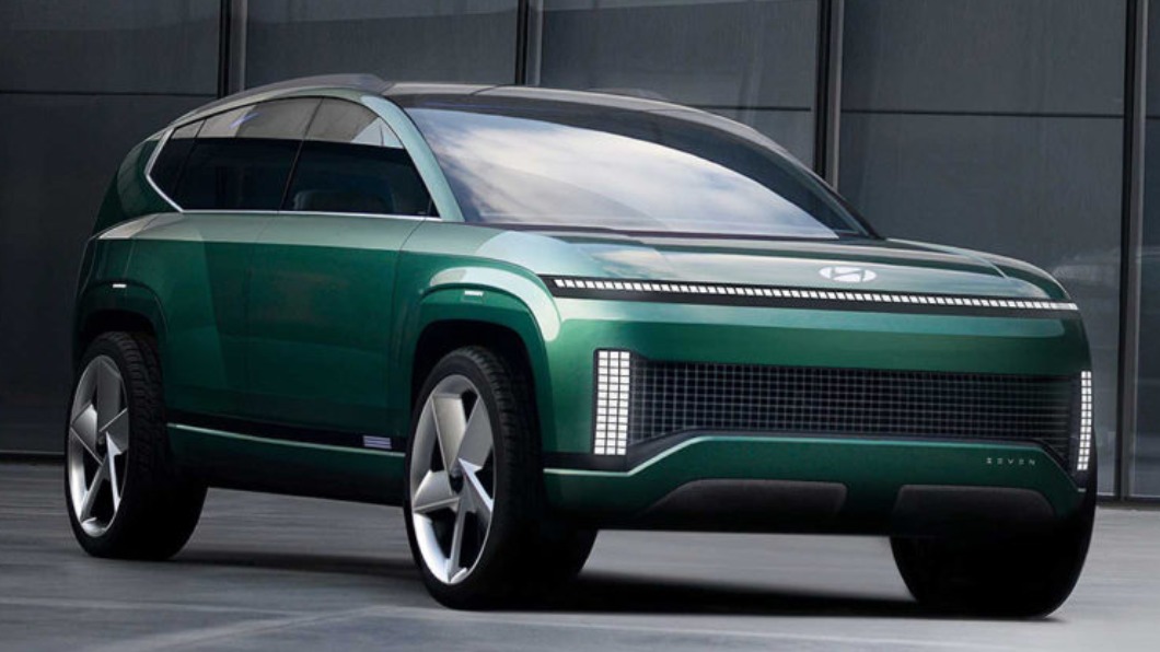 Hyundai推出大型純電休旅Seven Concept概念車 車子比你家還舒服