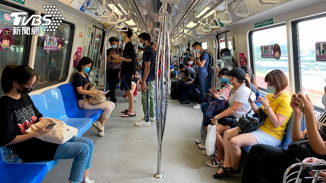 陳時中說台灣模式就是不緊縮下達到最大效果。(圖/達志影像美聯社)