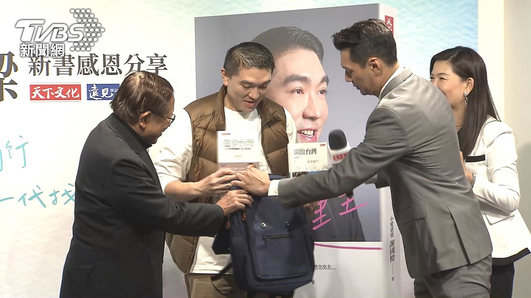 謝國樑今發表新書。（圖／TVBS）