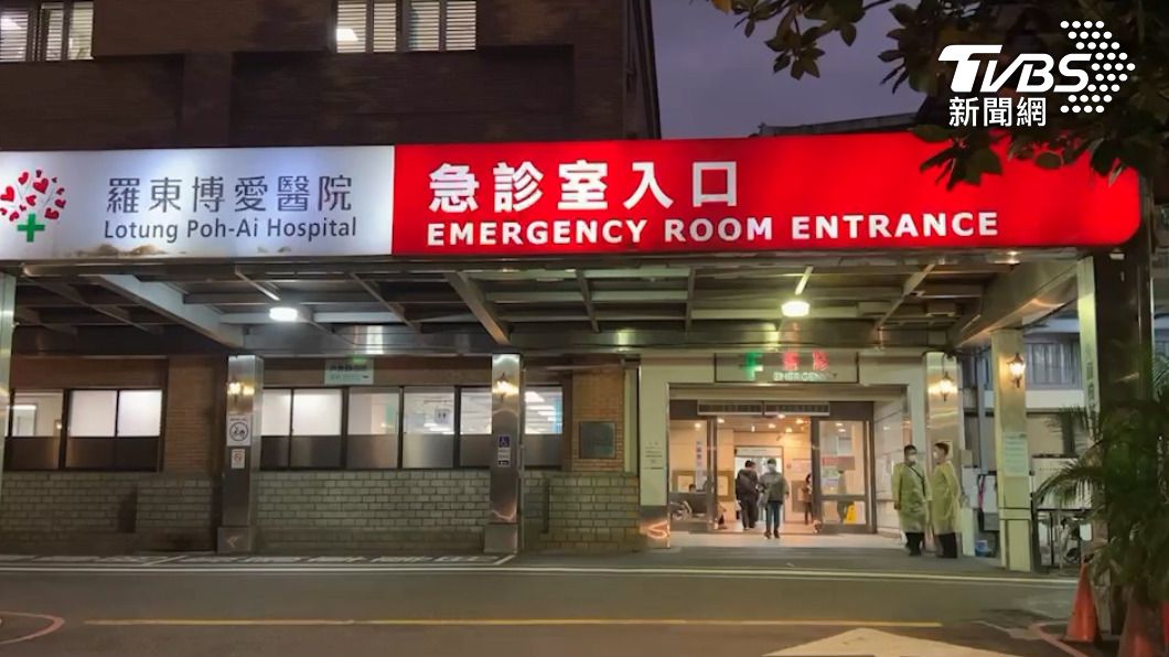 學生送往羅東博愛醫院急診室。(圖/TVBS)