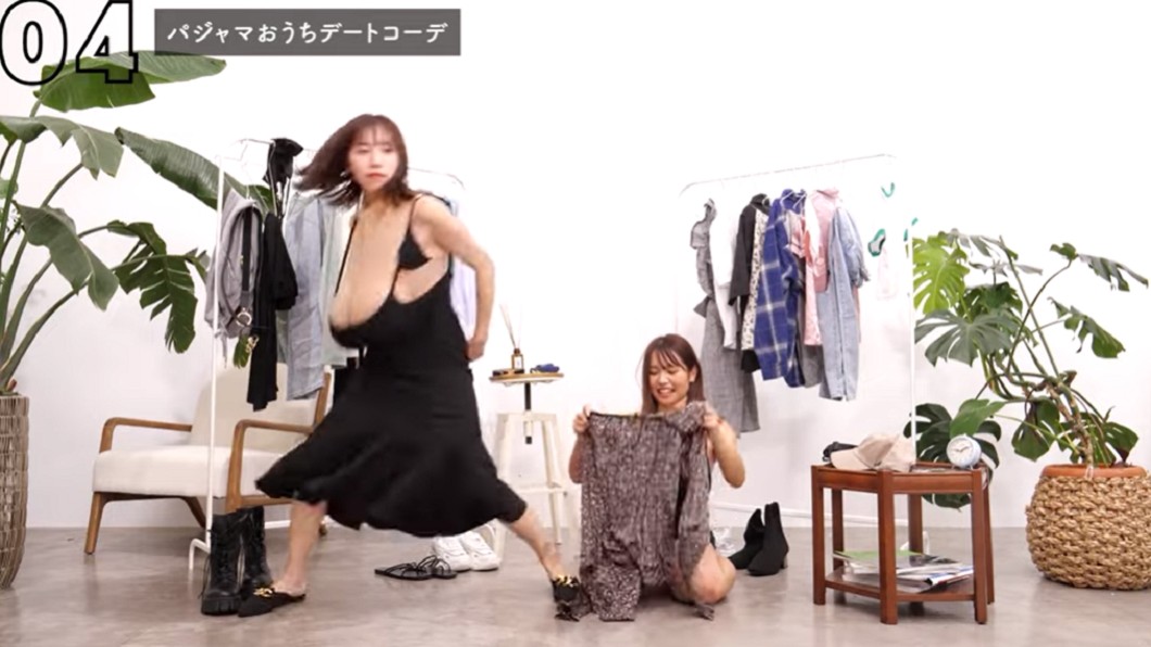 みゆ、るな上下跳。(圖/翻攝自YouTube《ばんばんざい》頻道)