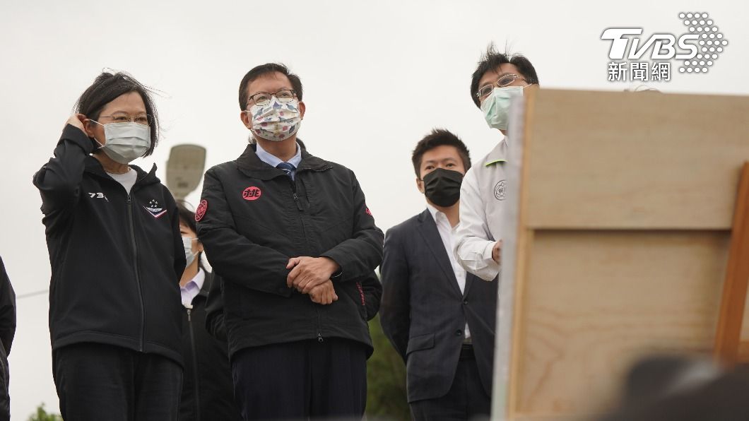 上火線迎戰公投! 蔡英文親赴桃園視察藻礁