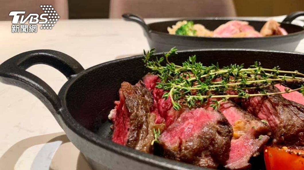 中山九昱希爾頓逸林酒店無肉不歡微醺晚餐推出升級版。(圖/中山九昱希爾頓逸林酒店提供)