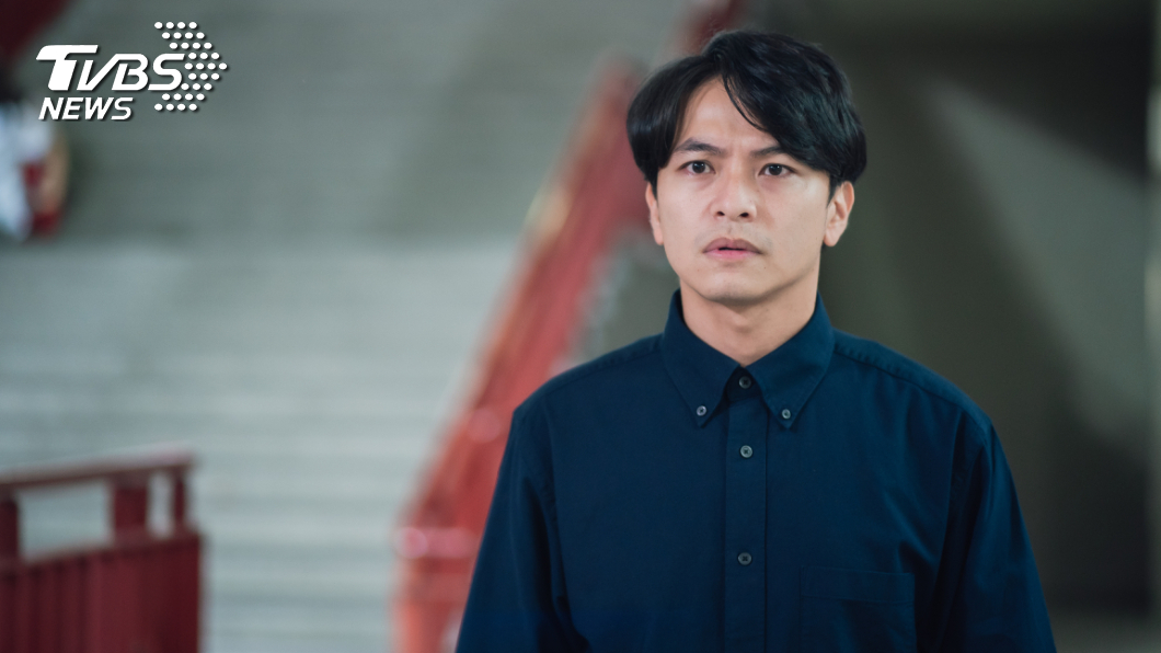 楊銘威特別演出《機智校園生活》班導師曾抱謙衰遭惡整