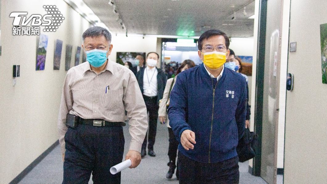 王國材(右)、柯文哲。(圖/北市府提供)