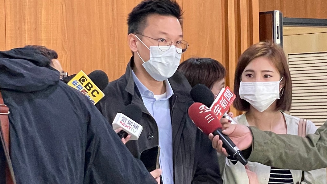 民進黨婦女部28日舉行「姊姊妹妹站出來,婦女團體支持四個不同意」活動,邀請副總統賴清德、民進黨副秘書長林飛帆、台北市黨部主委吳怡農出席。(圖/TVBS)