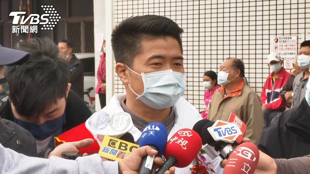 辯護顏家無法義正嚴詞!于北辰酸藍議員:我功力差太遠