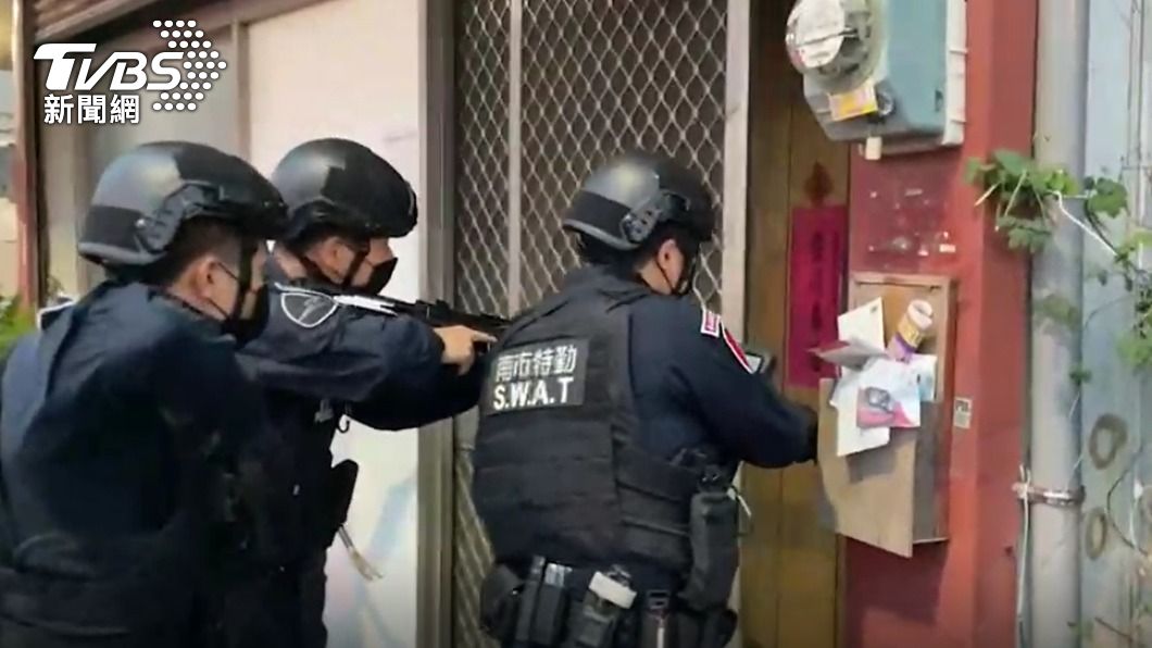 兒欠賭債遭強押凌虐!母急向警求助 5人棒球隊全栽了