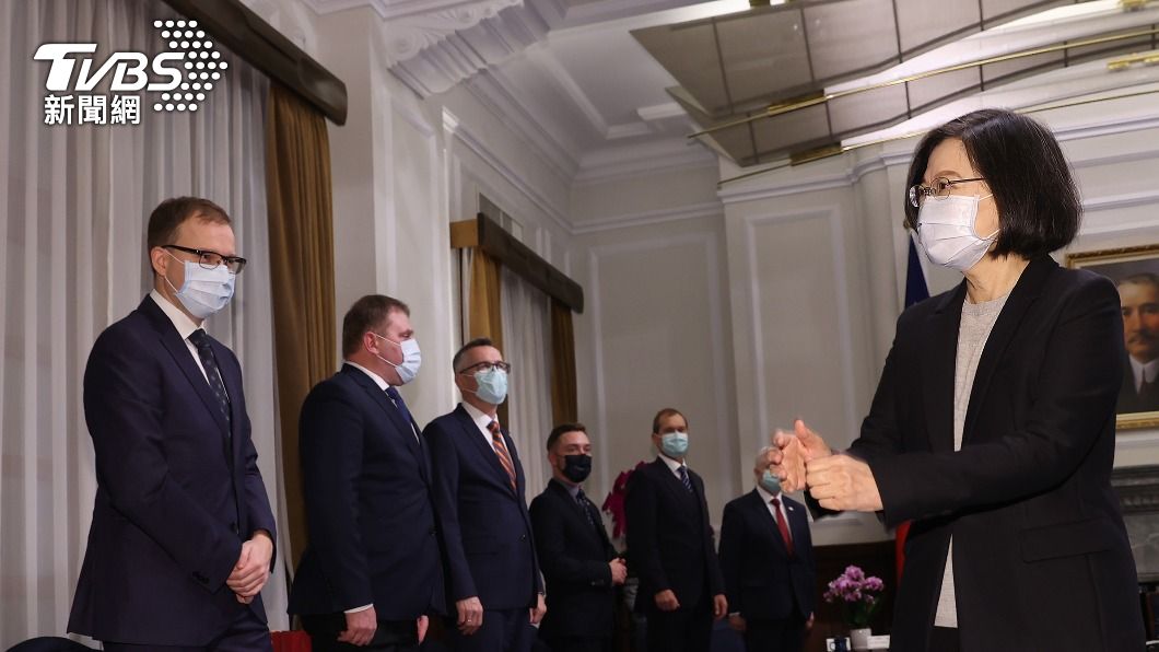 接見波海三國議員　蔡英文：願分享對抗假訊息經驗