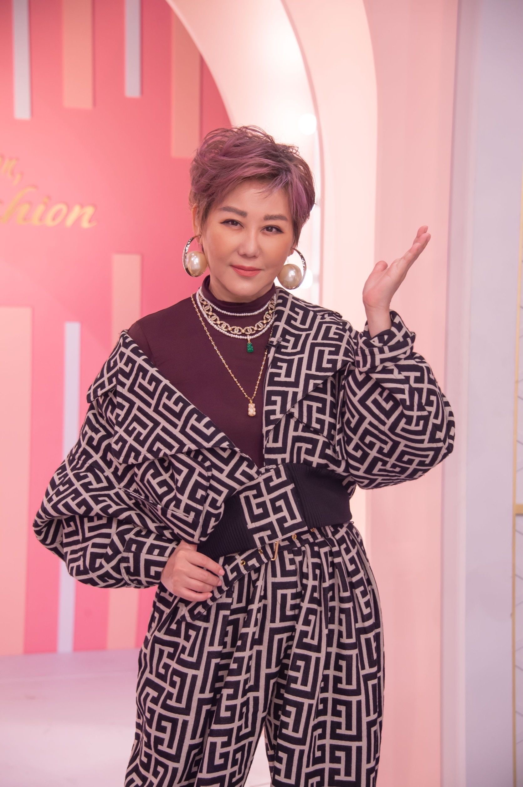 藍心湄認為評紅毯就是得說真話。(圖/TVBS)
