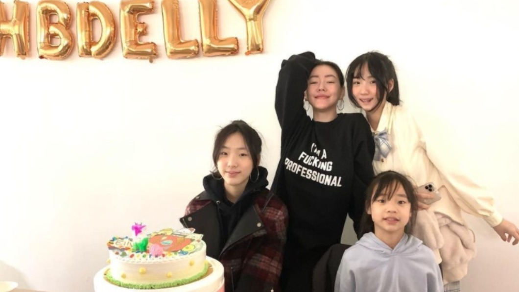 小S有三個女兒。(圖/翻攝自小S IG)