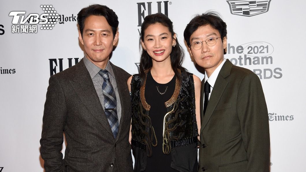 李政宰(左)為出席「The Gotham Awards」前往美國。(圖/達志影像美聯社)