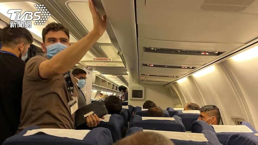阿富汗飛行員在塔利班接管初期就火速搭機離開國內。(圖/達志影像路透社)