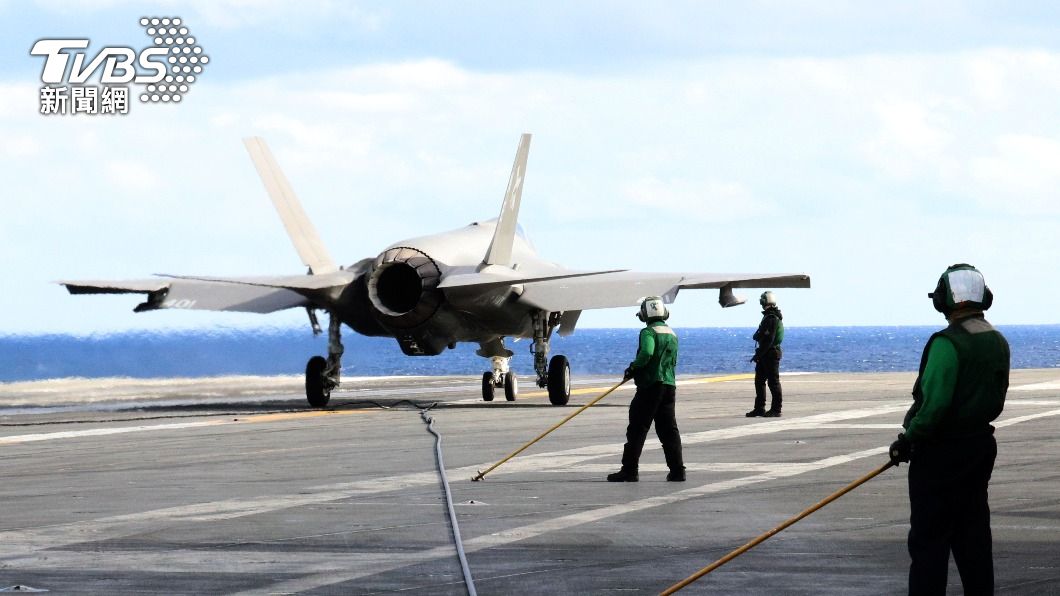 F-35C戰機在卡爾文森號上降落。（圖／達志影像路透社）