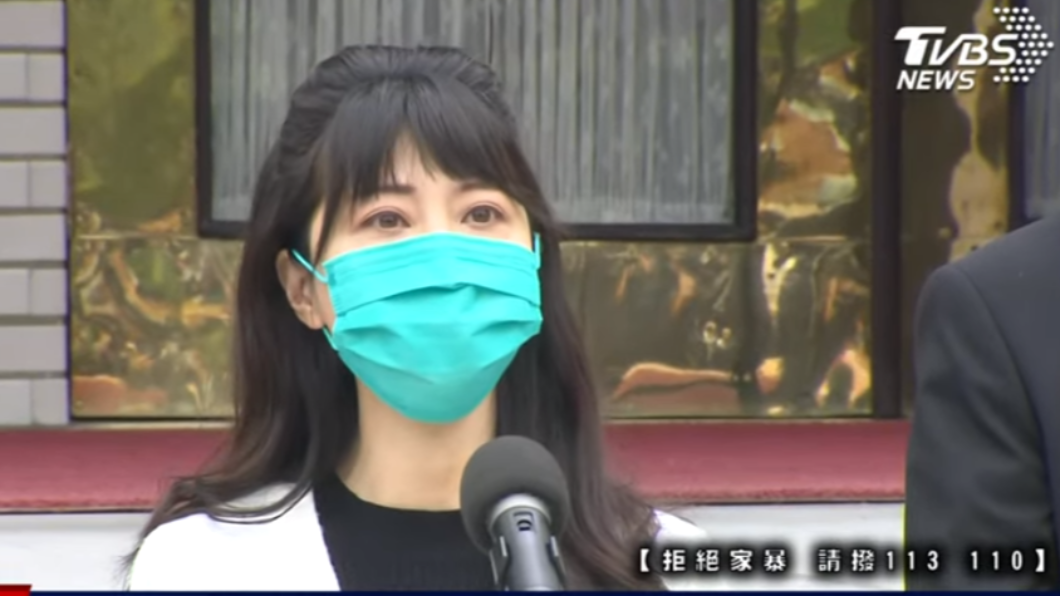 高嘉瑜現身回應遭毆打一事。（圖／TVBS）
