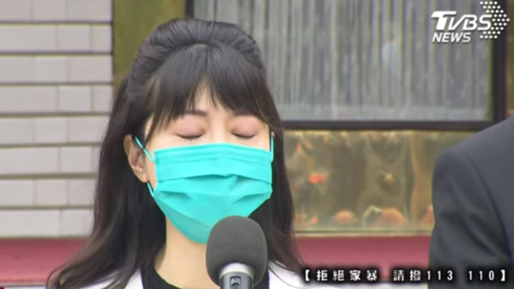 高嘉瑜一度哽咽到說不出話來。（圖／TVBS）