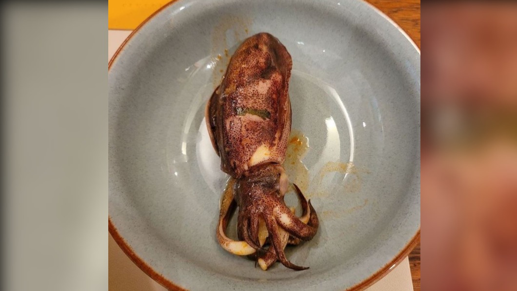 孔劉的首則Po文是「醬燒魷魚」。（圖／翻攝自_gongyoo_official_ IG）