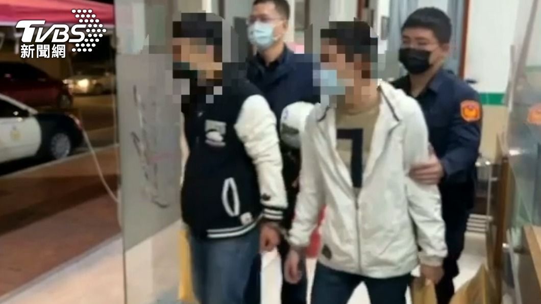 犯嫌被警方移送。（圖／TVBS）