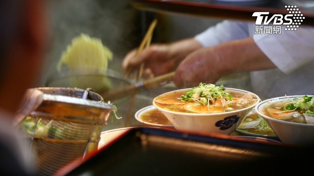 吃拉麵為何「附冰水」? 老饕揭用意:台灣人的問題