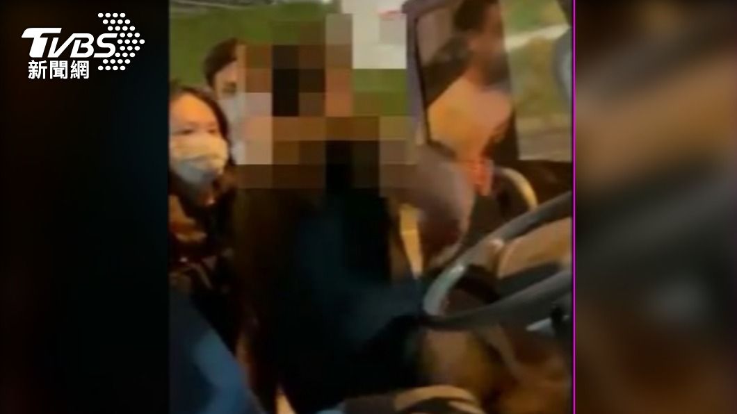 騙婦80萬還想揩油!長髮正妹警這一招 逮捕壯男嫌犯