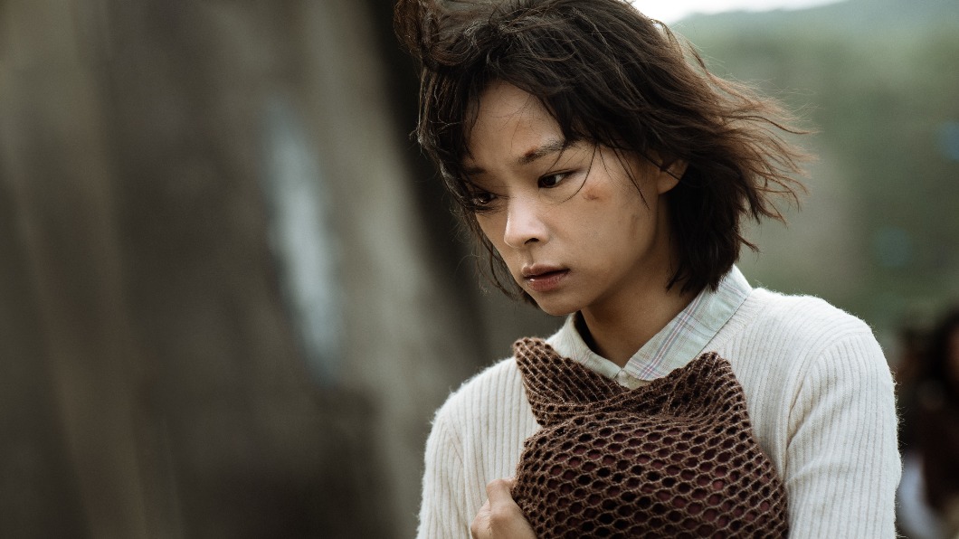 余佩真拍攝過程感受有如困獸之鬥。(圖/湠臺灣提供)