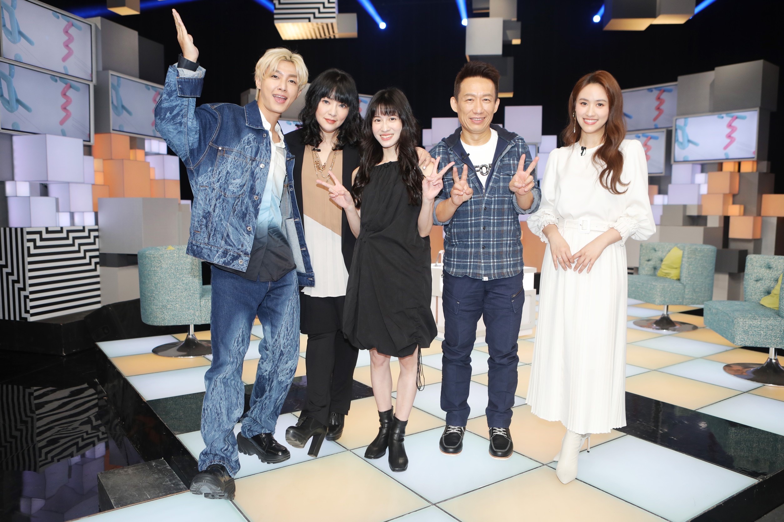 《茶金》主演連俞涵、郭子乾錄製《36題愛上你》暢談拍攝花絮。（圖／公視提供）
