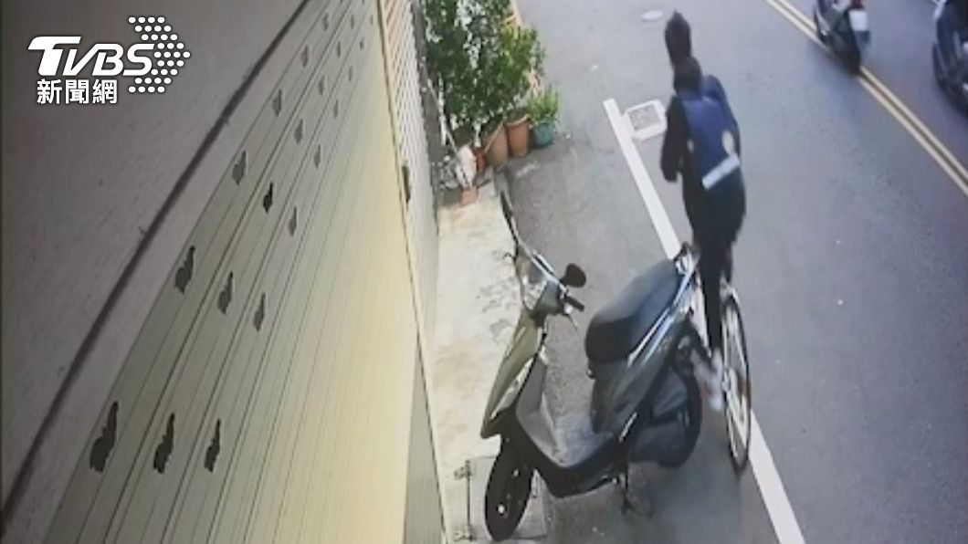 你好棒！國中生不慎踢壞擋泥板留紙條扛責　車主大讚「免賠」
