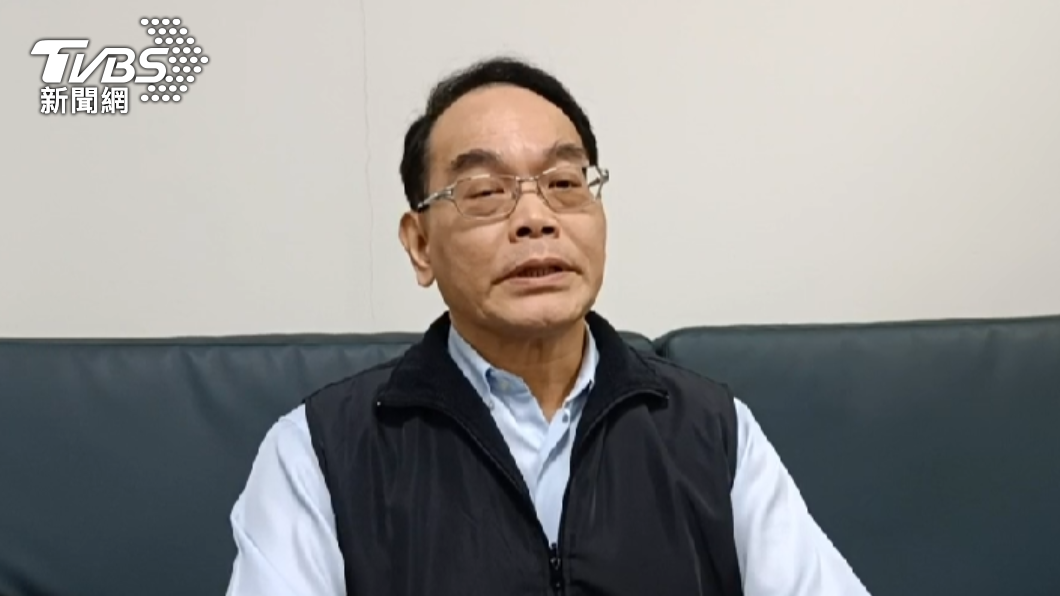 宜蘭地方法院庭長黃永勝說明遊覽車自撞山壁,判處司機游志豪1年6個月有期徒刑。(圖/TVBS)