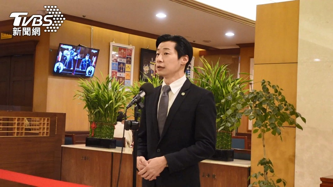 民進黨稱林昶佐「台灣民主驕傲」 怒批罷免成報復性操作