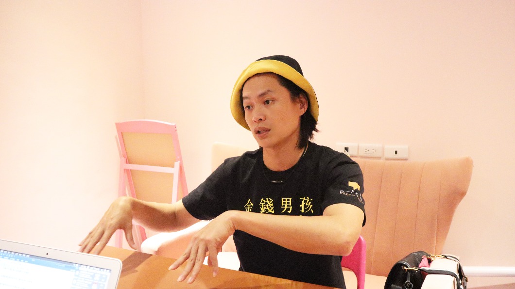 黃鐙輝在片中與柯震東的激烈床戲無防護直接上陣。(圖/可樂電影提供)