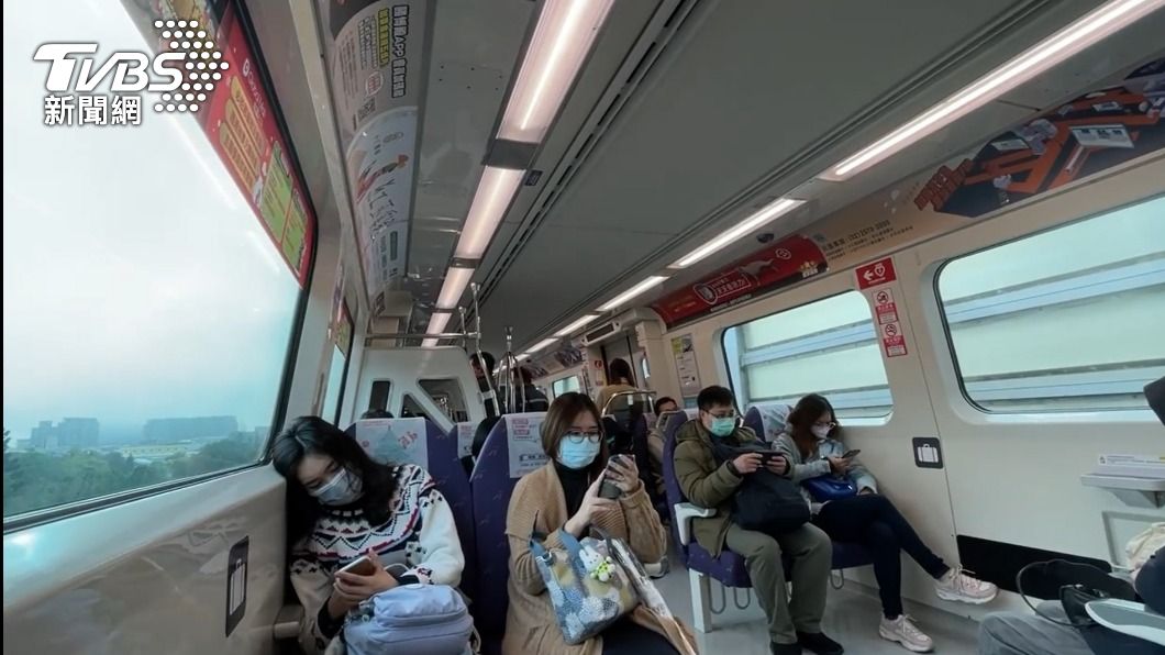 獨／通勤族哭哭！桃捷直達車變區間車　4次停軌重啟遲20分