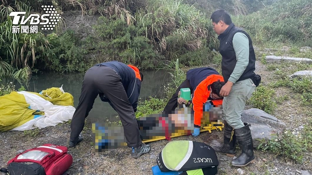 王男玩飛行傘迫降失敗重摔身亡。（圖／中央社）