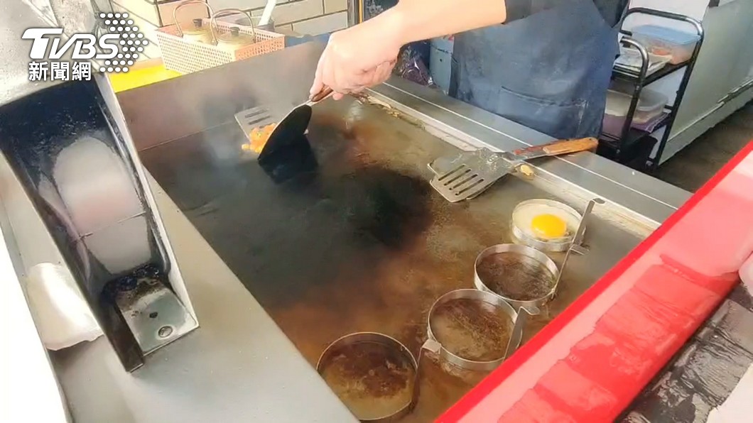 嘜擱呷！彰化民宅遭祝融竄煙　隔壁人客超淡定買早餐