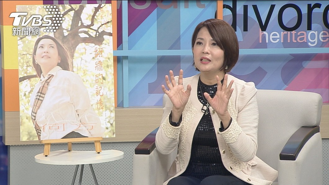 何方近日上《震震有詞》節目談及過去。(圖/和展影視提供)
