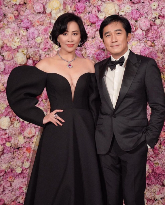 梁朝偉劉嘉玲合影。(圖/翻攝自tonyleung_chiuwai IG)