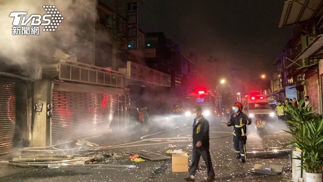 台中市東區一處民宅今(9)日凌晨1時許發生火警,1男死亡。(圖/台中市消防局提供)