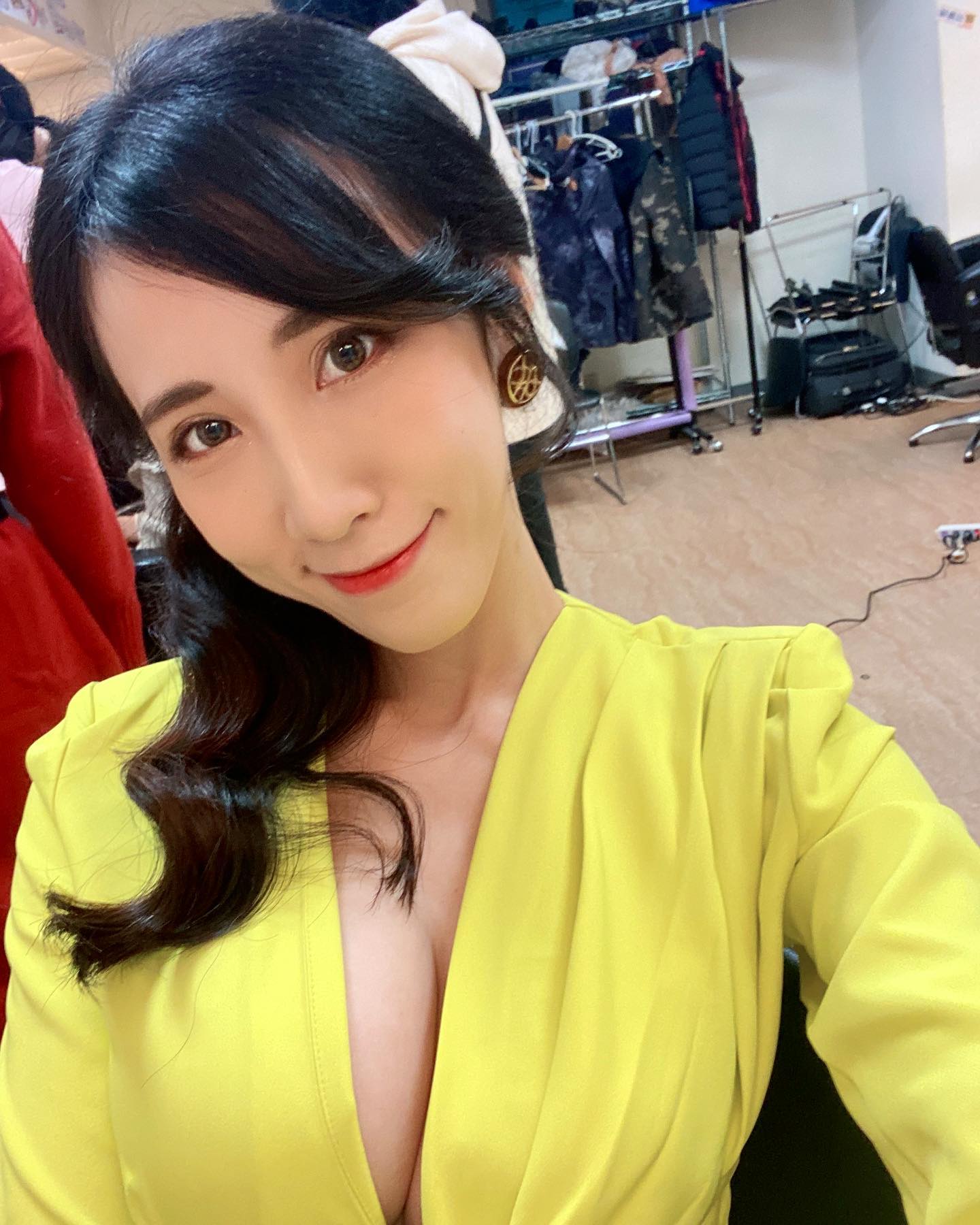 瑤瑤從《我愛黑澀會》出道。(圖/翻攝自瑤瑤黃喬歆Facebook)