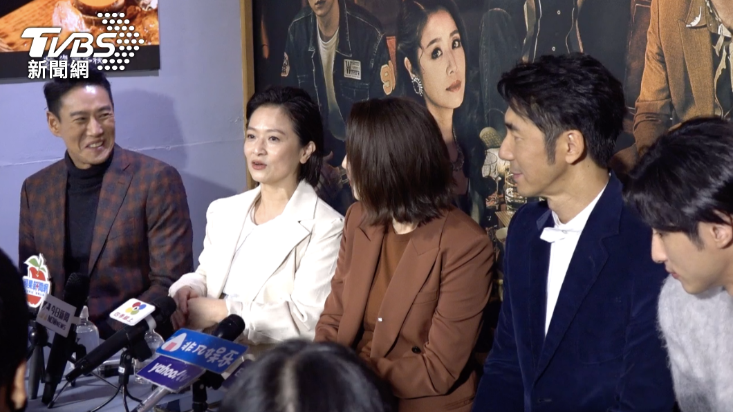 加賀美智久(圖左)、謝瓊煖第一次見面就演出激情床戲。(圖/TVBS)